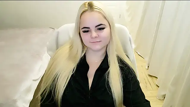 lovely-eyes online show from February 1, 11:06 pm