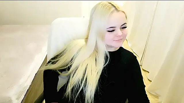 lovely-eyes online show from February 8, 6:44 pm