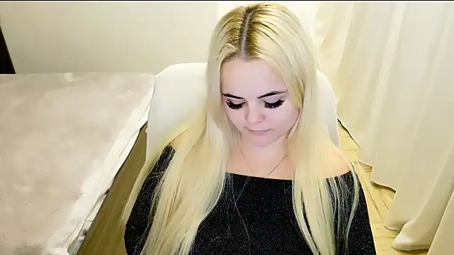 lovely-eyes online show from February 17, 3:36 am