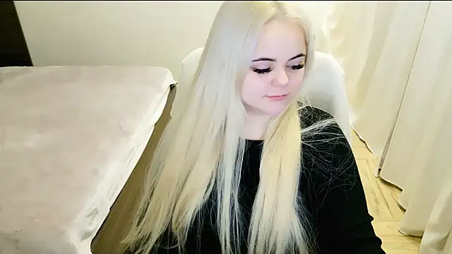 lovely-eyes online show from February 23, 10:20 pm