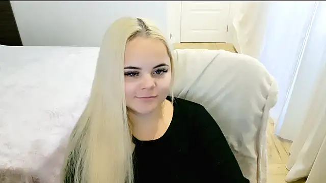 lovely-eyes online show from March 19, 5:41 am