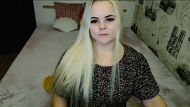 lovely-eyes online show from January 11, 7:08 pm