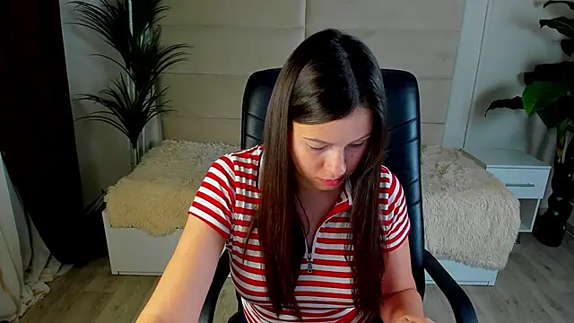 Snapshot of Dana__dom chatting on November 27, 2:24 am Dana dom online show from November 27, 2:24 am