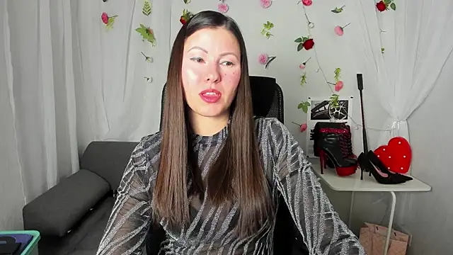 Snapshot of Dana__dom chatting on February 11, 1:54 am Dana dom online show from February 11, 1:54 am