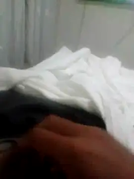 Snapshot of betinhodelas chatting on February 23, 2:40 am betinhodelas online show from February 23, 2:40 am