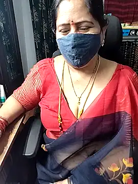 Snapshot of Rani_Darling_99 chatting on July 21, 8:27 am Rani Darling 99 online show from July 21, 8:27 am