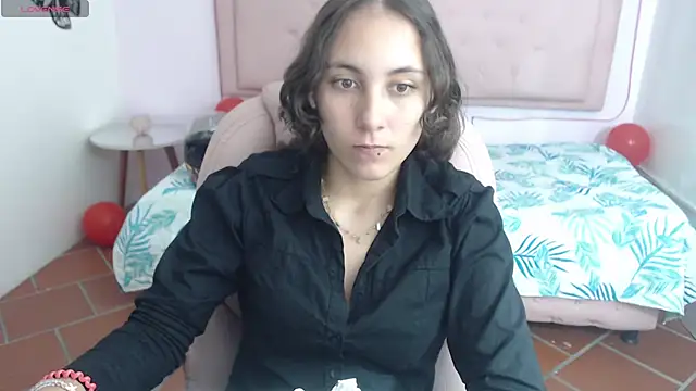 Snapshot of xlunna chatting on February 15, 8:22 pm xlunna online show from February 15, 8:22 pm