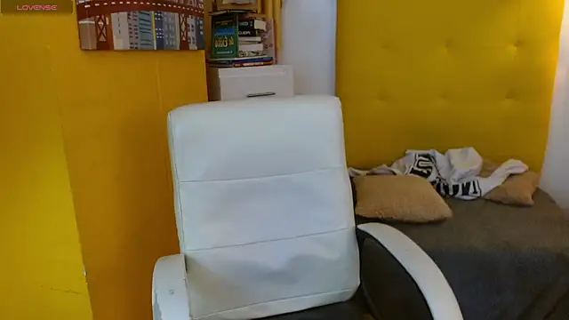 Snapshot of xlunna chatting on December 3, 9:13 pm xlunna online show from December 3, 9:13 pm