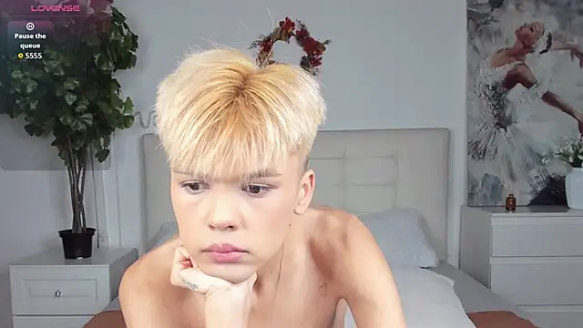 Felix Rey online show from November 13, 6:18 pm