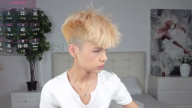 Felix Rey online show from November 19, 5:57 pm