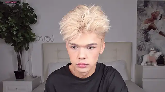 Felix Rey online show from December 19, 7:21 pm