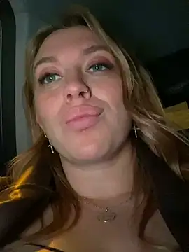 Snapshot of Sweet___Emily chatting on January 3, 7:50 pm Sweet   Emily online show from January 3, 7:50 pm