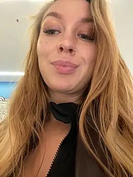 Snapshot of Sweet___Emily chatting on February 11, 5:07 pm Sweet   Emily online show from February 11, 5:07 pm