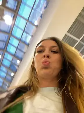 Sweet   Emily online show from January 14, 1:17 pm