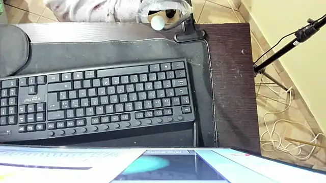 Amy Walker online show from April 24, 6:54 pm