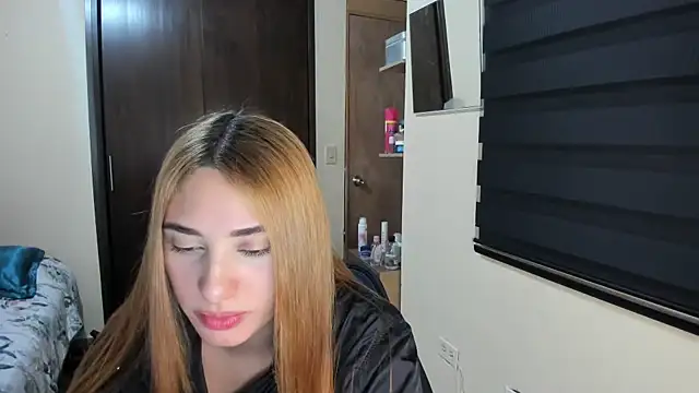 Snapshot of Amy_Walker chatting on June 6, 4:44 pm Amy Walker online show from June 6, 4:44 pm