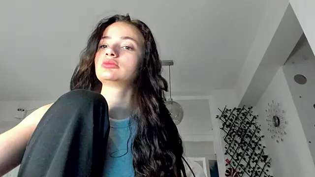 IreneVON online show from December 16, 3:11 pm