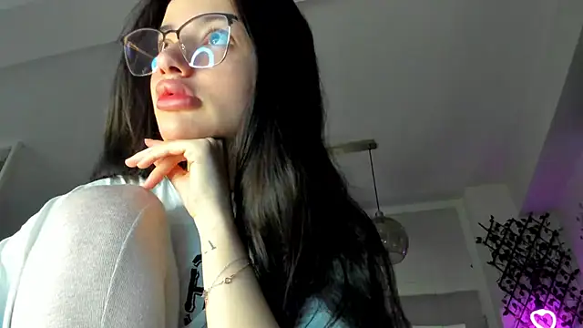 IreneVON online show from February 5, 5:30 am