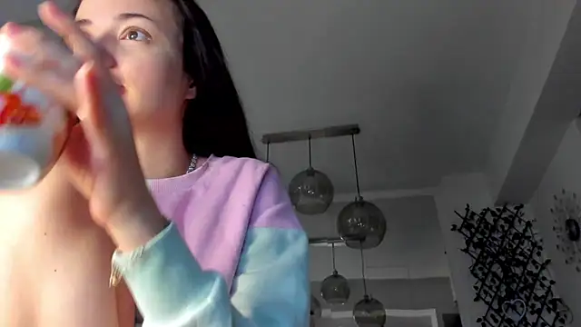 IreneVON online show from February 11, 5:26 am