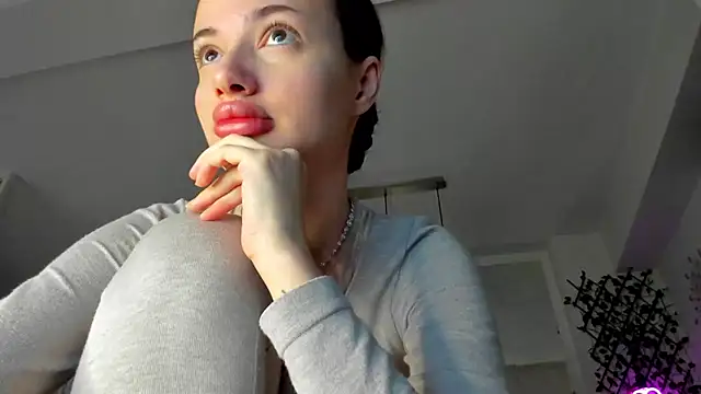 IreneVON online show from February 13, 5:16 am