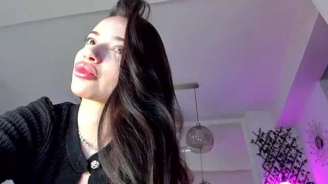 IreneVON online show from February 19, 6:00 am