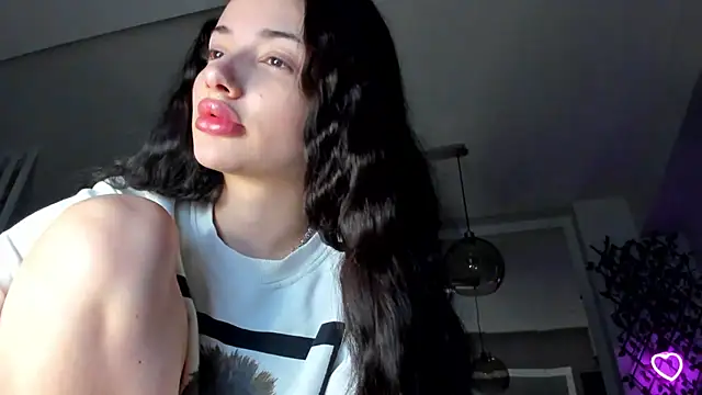 IreneVON online show from March 2, 3:27 pm