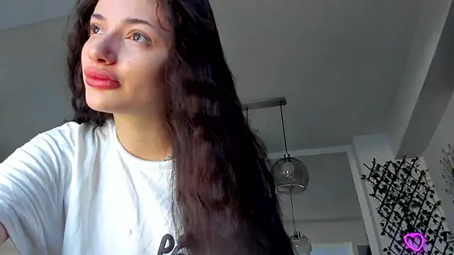 IreneVON online show from March 4, 6:04 am