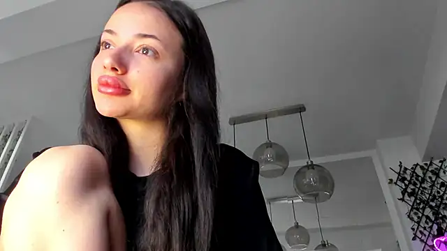 IreneVON online show from March 11, 5:38 am