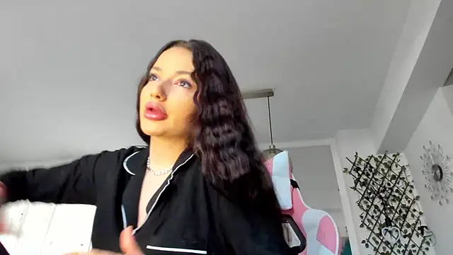 IreneVON online show from March 19, 5:30 am