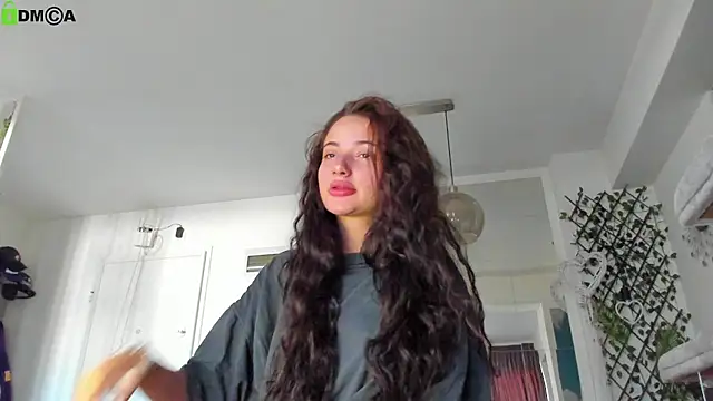 Snapshot of IreneVON chatting on July 6, 4:09 am IreneVON online show from July 6, 4:09 am