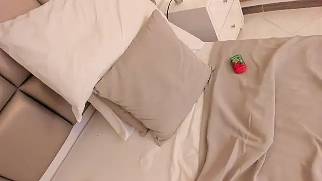 Emily robertss online show from March 13, 5:54 am