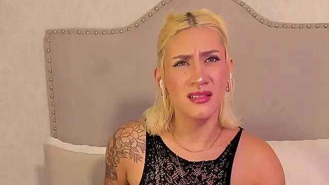 Emily robertss online show from November 9, 3:05 am