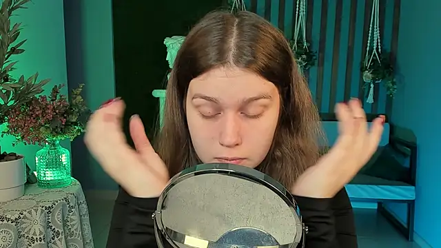 FioraMarmoris online show from October 3, 5:26 am