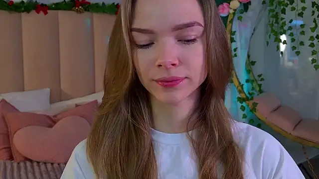 Eva Natsumi online show from December 17, 8:12 am