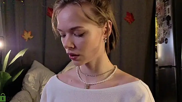 Eva Natsumi online show from November 8, 4:51 pm