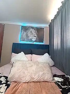 Queen-Chocolate online show from February 1, 8:57 am