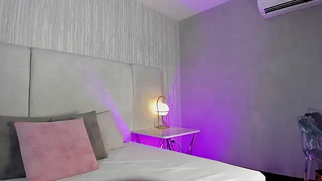 Snapshot of Nicol_Lopez_1 chatting on March 20, 4:53 pm Nicol Lopez 1 online show from March 20, 4:53 pm