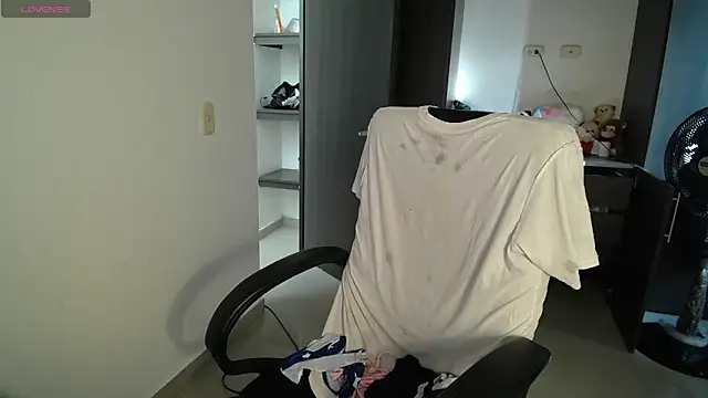 venelope1 online show from February 21, 9:05 pm