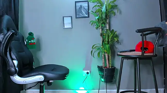 Damian 022 online show from December 6, 3:44 pm