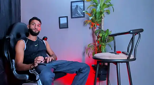 Damian 022 online show from December 20, 3:42 pm