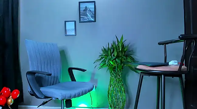 Damian 022 online show from March 13, 5:18 pm