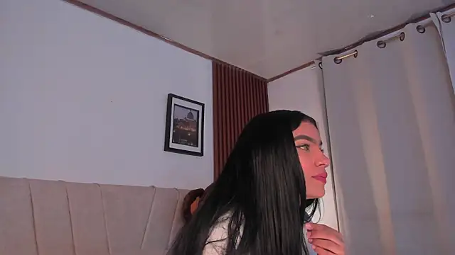 Snapshot of angeli_sexi chatting on May 1, 12:37 am angeli sexi online show from May 1, 12:37 am