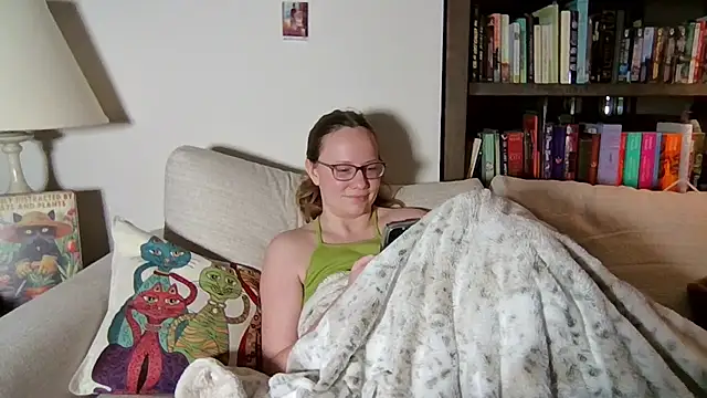 Snapshot of skywinters chatting on February 22, 4:35 am skywinters online show from February 22, 4:35 am