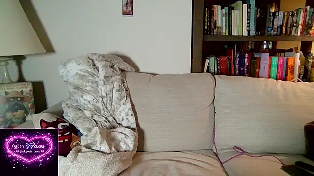 Snapshot of skywinters chatting on February 23, 11:51 am skywinters online show from February 23, 11:51 am