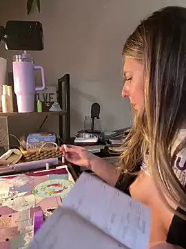 sophielove888 online show from March 12, 9:24 pm