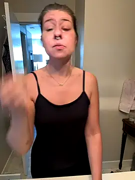 sophielove888 online show from September 15, 6:19 pm