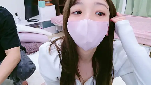 HaruruHappy online show from April 12, 1:05 pm