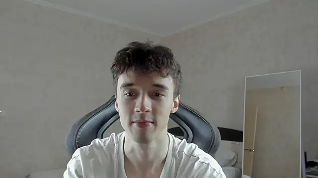 MasonWarholl online show from February 11, 6:57 pm