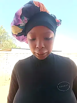 Snapshot of Mayo01_ chatting on December 2, 7:25 am Mayo01  online show from December 2, 7:25 am