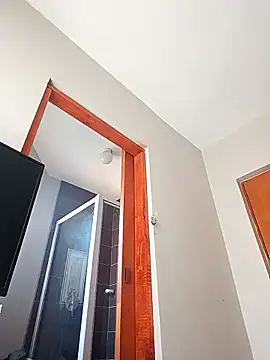 Snapshot of Mayo01_ chatting on October 16, 5:08 am Mayo01  online show from October 16, 5:08 am